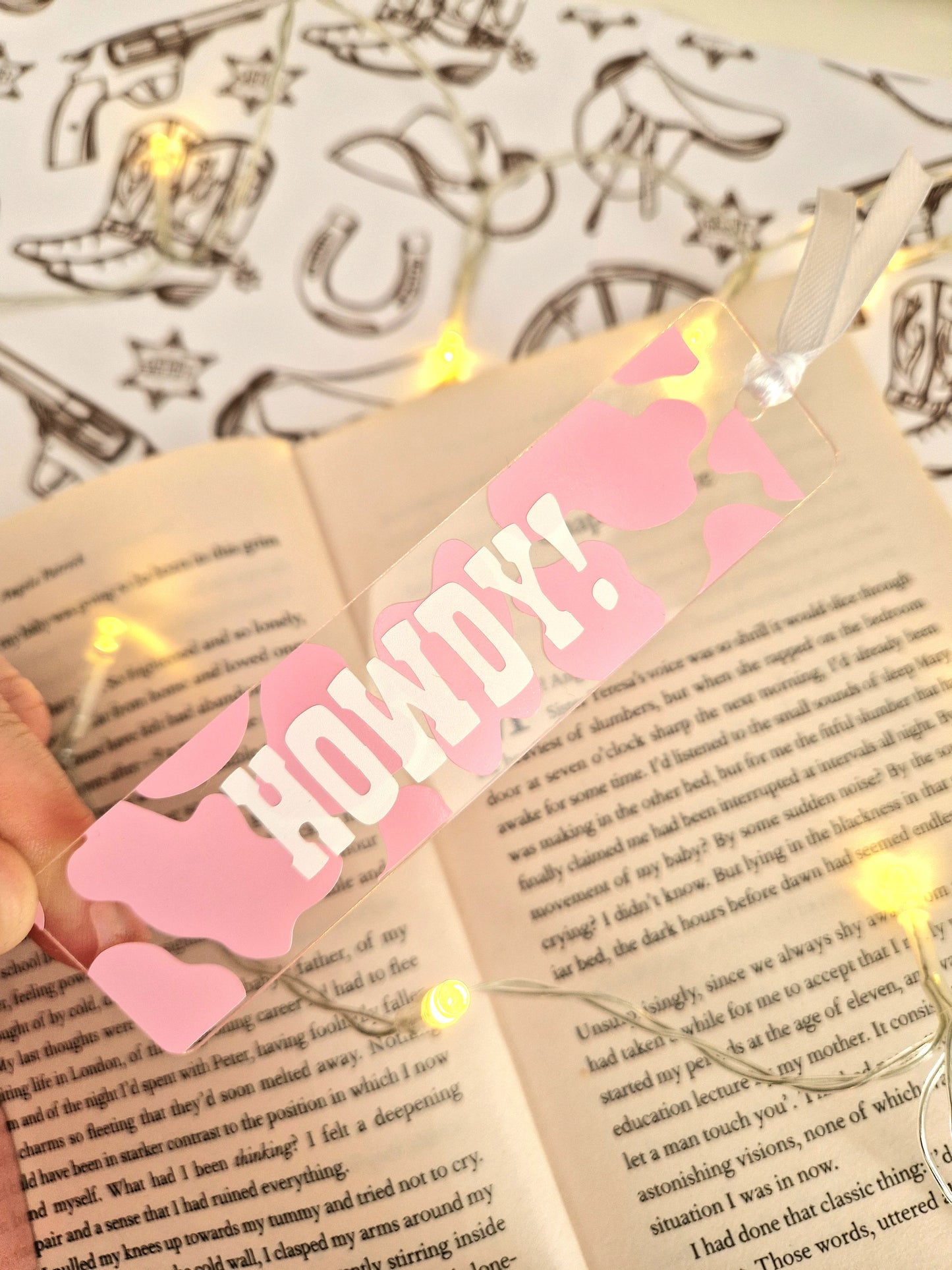 Howdy! Western cowboy | Cowgirl Themed Acrylic Bookmark | Pastel Pink and White | Booklover | Reading Gift | Gift Idea | Cow Print