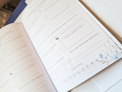 Premium Journal | My Daily Self Care Journal | A5 Gratitude Journal Grey | Journal/Diary | Gold Detail | Gift Idea | Health